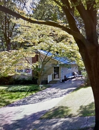 Building Photo - 316 Longwood Dr