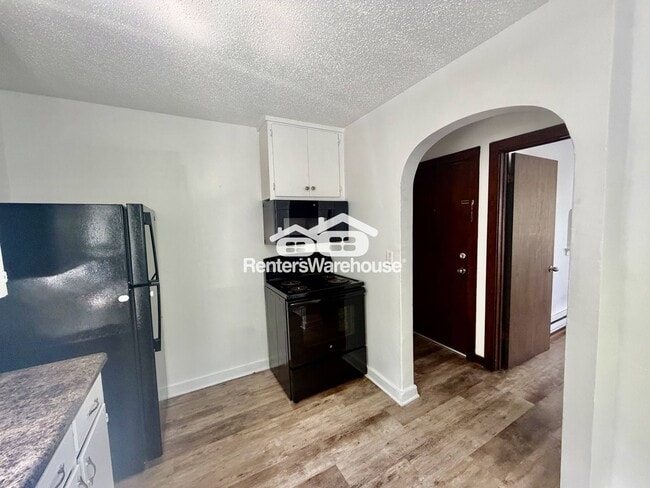 Foto del edificio - 1816 Francis Ave