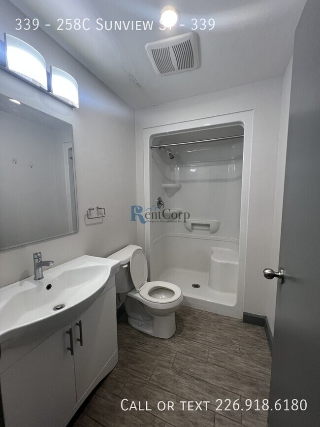 Photo du bâtiment - 258C-258C Sunview St