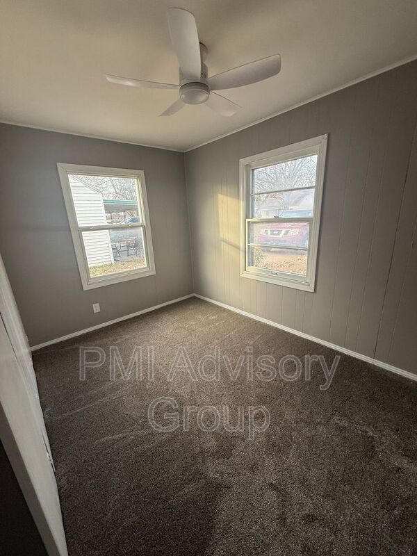 Foto del edificio - 424 NE Green St