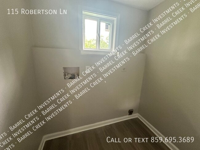 Building Photo - 115 Robertson Ln