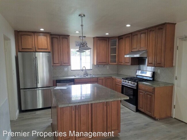 Building Photo - 3 br, 2.5 bath House - 2915 Bonita Mesa Rd.