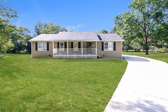 Building Photo - 308 Rebecca Ct