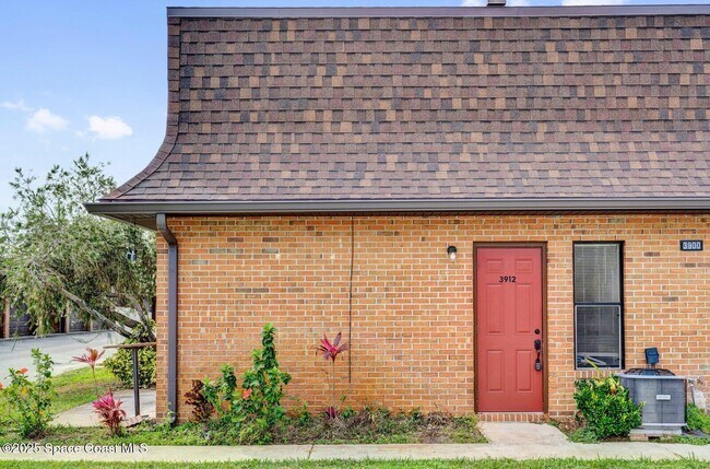 Building Photo - 3912 Overlook Dr