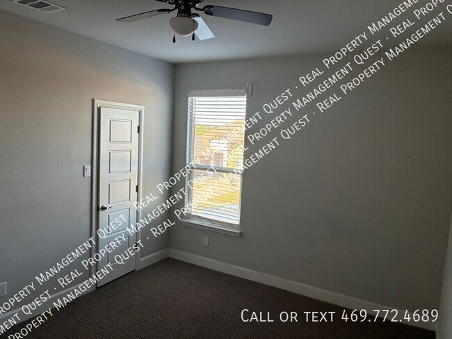 Foto del edificio - 3403 April Breeze Trl