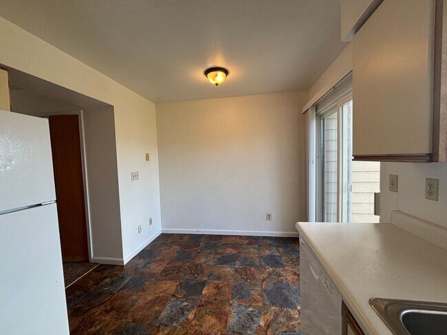 Building Photo - 133 W 47th Pl