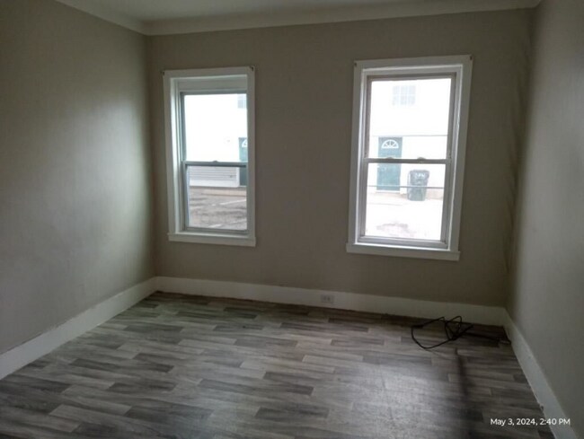 Building Photo - 271 Cedar St