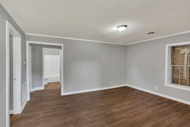 Building Photo - 3405 Gwen Dr