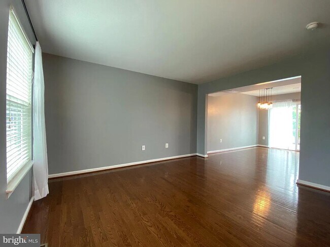 Foto del edificio - 12203 Salt Cedar Ln