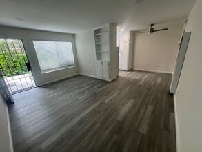 Building Photo - 4476 42nd St