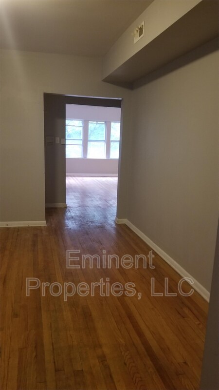 Foto del edificio - 8135 S Evans Ave