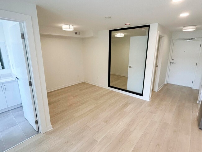 Building Photo - 920 Inverhouse