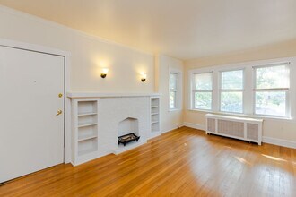 Building Photo - 5104 W 18th St