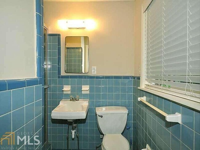 Foto del edificio - 3719 Ashwood Dr SE