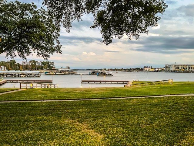 Foto principal - 15575 Marina Dr