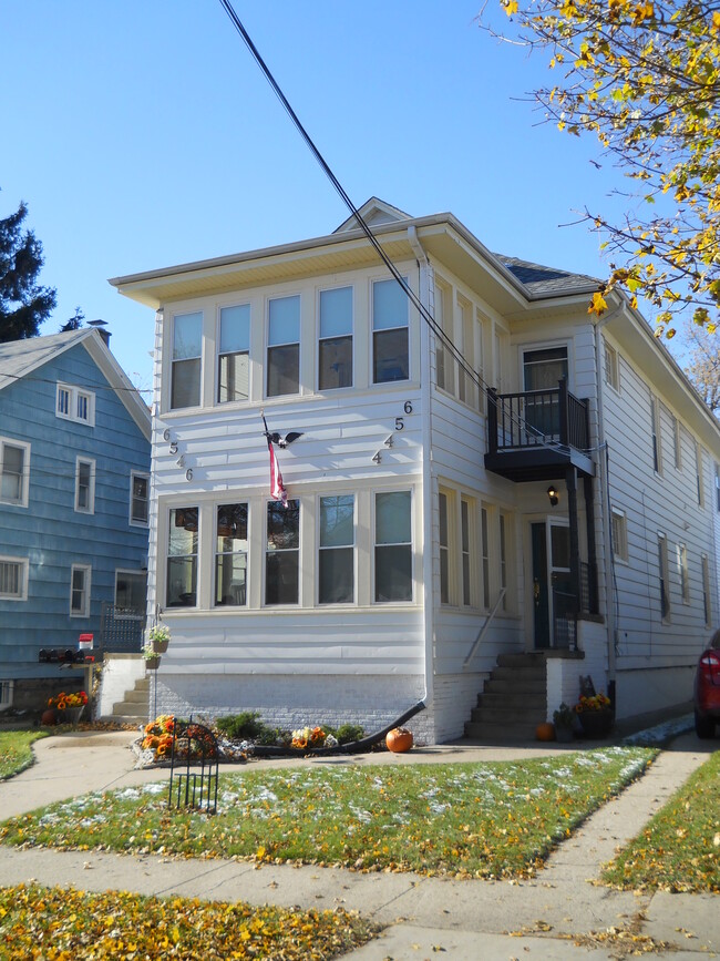 Building Photo - 6544 5th Ave