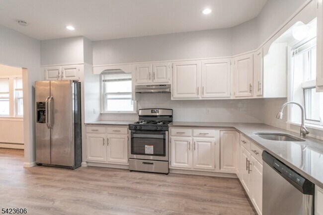 Foto del edificio - 75 Park Ave