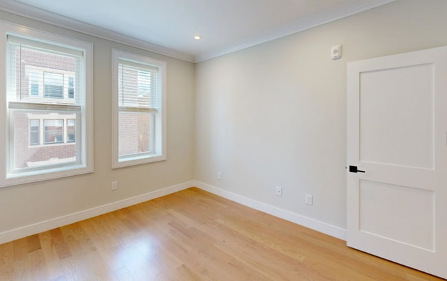 Building Photo - Charming 3 Bedroom-No Broker Fee
