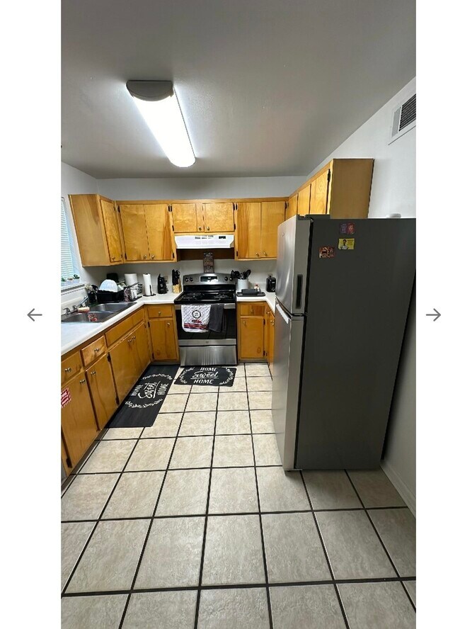 Photo - 2555 Chateau Ln House