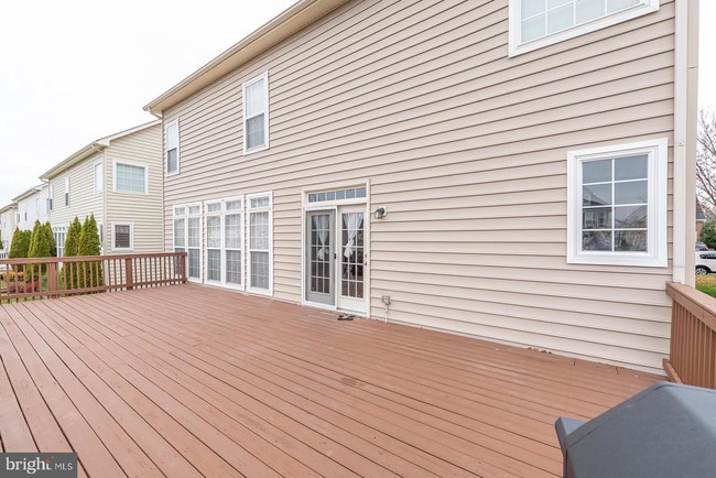 Building Photo - 42059 Pepperbush Pl