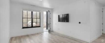 Building Photo - 300 Clement St