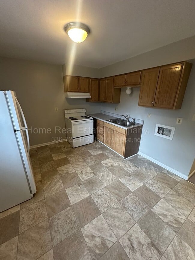 Photo - 151 Westdale Ave NW Apartment