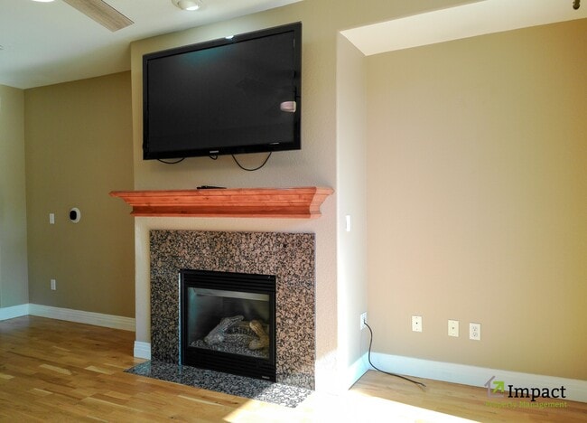 Building Photo - 9059 E Panorama Cir