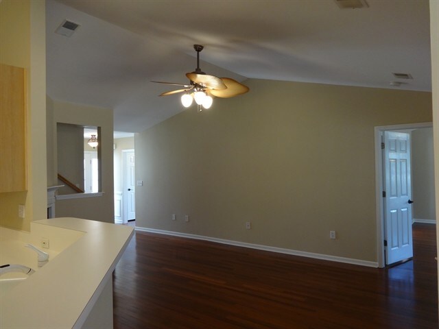 Building Photo - 3383 Lindner Lane