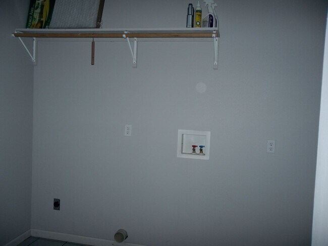 Building Photo - 226 S Planer Mill Rd