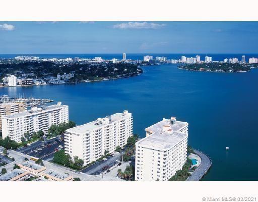 Foto del edificio - 7501 E Treasure Dr