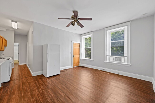 Building Photo - 494 Riddle Rd