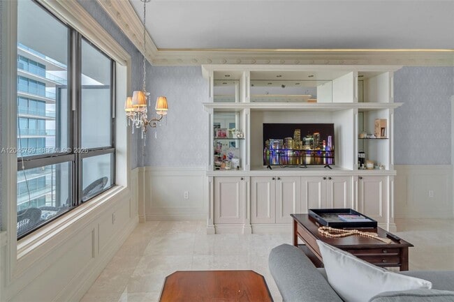 Building Photo - 10185 Collins Ave