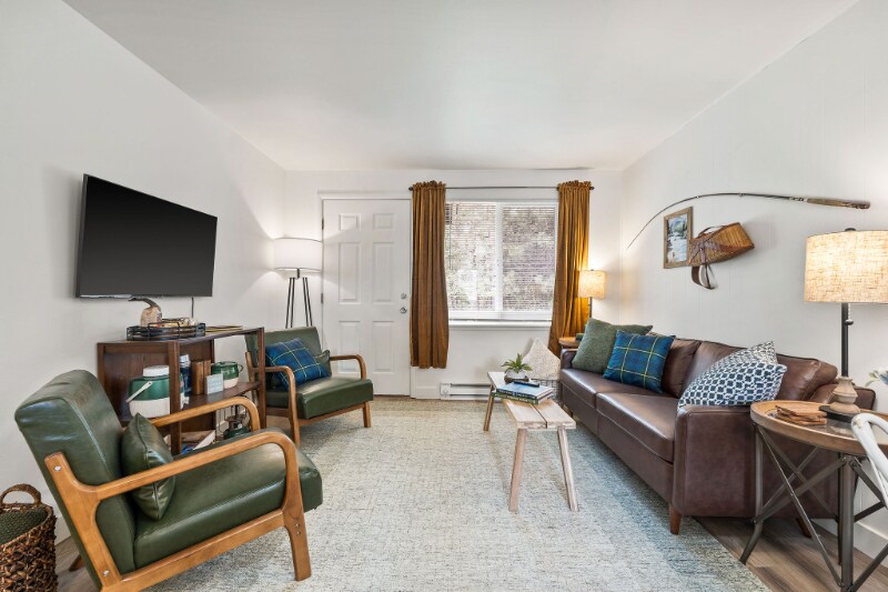 Foto principal - 661 8th Ave E N
