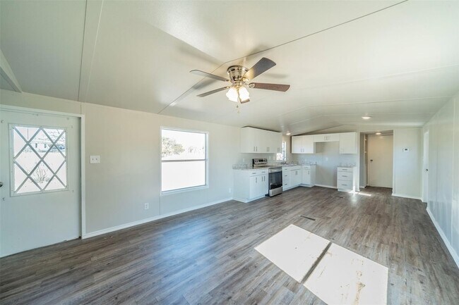 Foto del edificio - 4329 Kaywood Dr