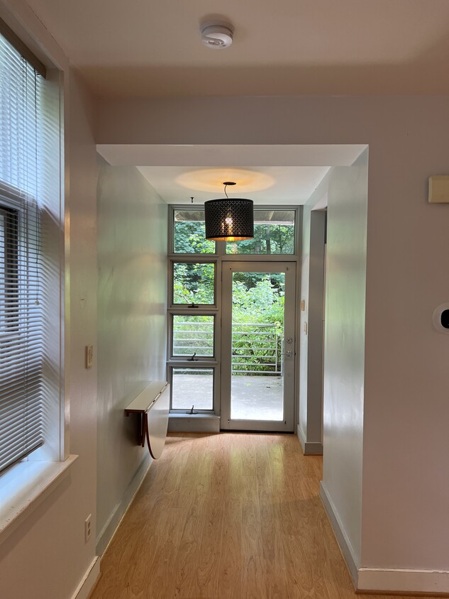 Foto principal - 10815 Hollow Rd
