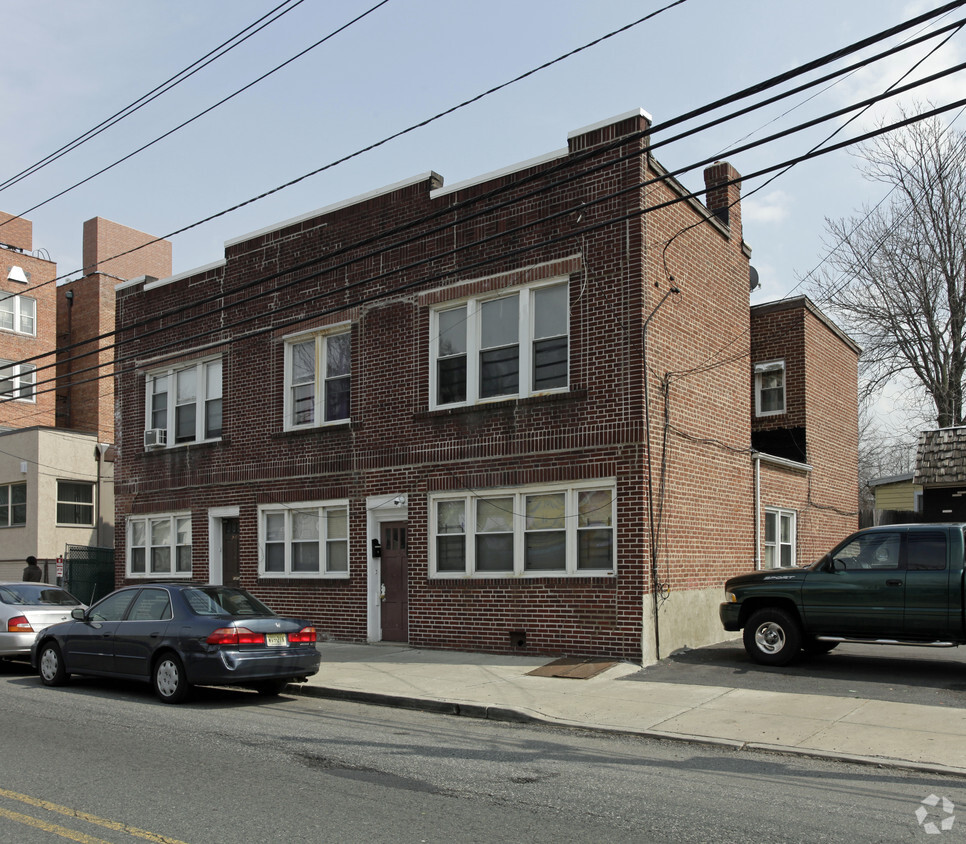 Primary Photo - 1148-1150 Stuyvesant Ave