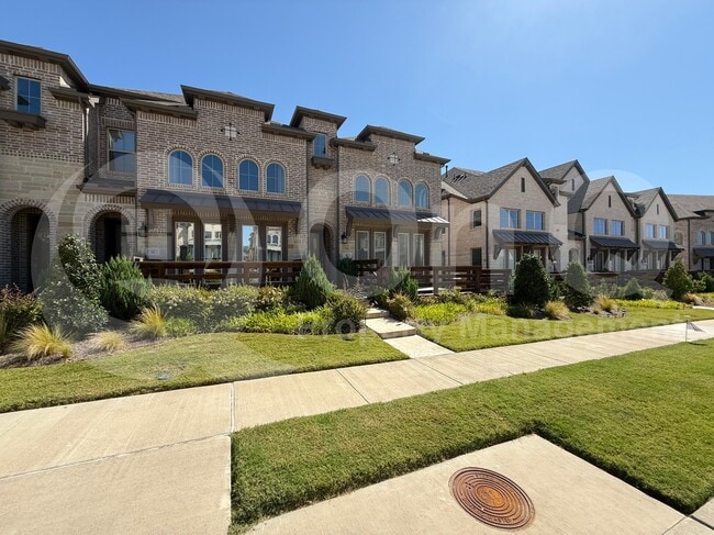 Foto del edificio - 401 Blue Crk Cv