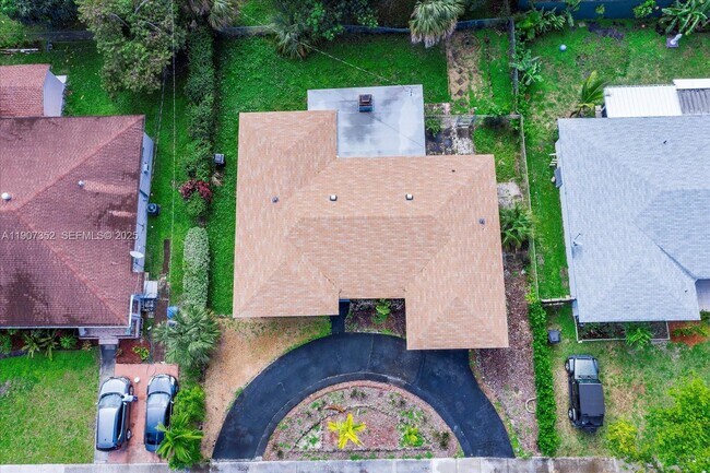 Foto del edificio - 1060 NE 166th St