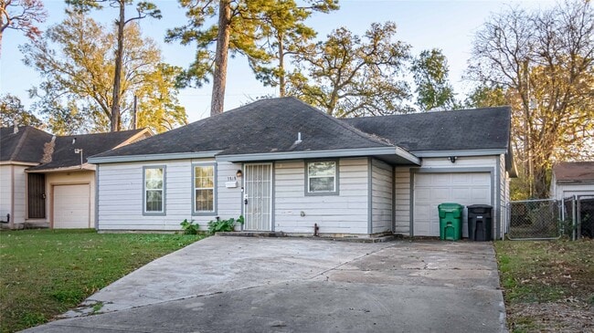 Building Photo - 3818 Blodgett St