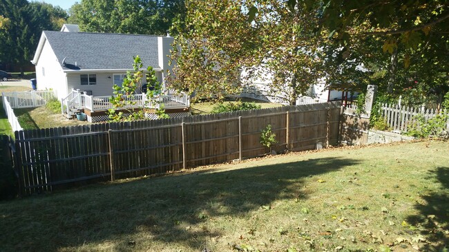 Foto del edificio - 1225 Crooked Creek Dr