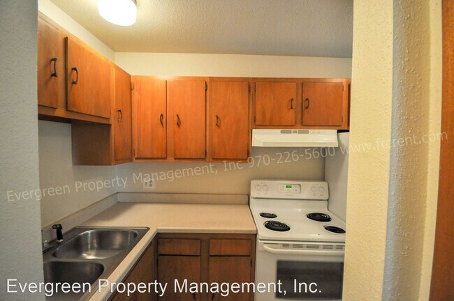 Building Photo - 1 br, 1 bath Apartment - 919 James Ct.