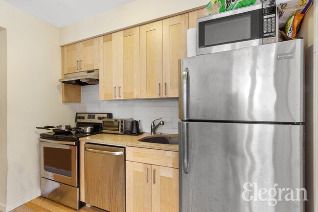 Foto del edificio - 200 E 35th St