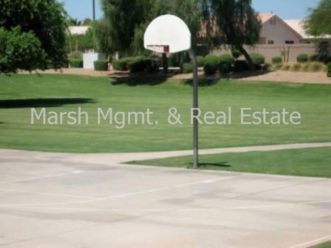 Foto del edificio - Very nice 3 bedroom home in Gilbert close to shopping and more!