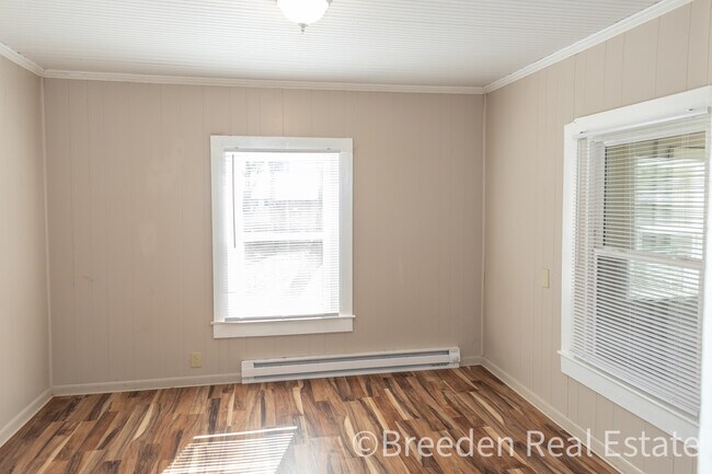 Foto del edificio - 928 Fairview Dr SW