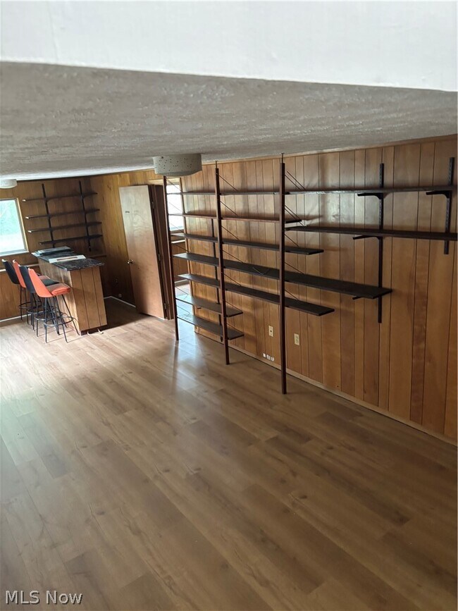 Foto del edificio - 4585 Wilburn Dr