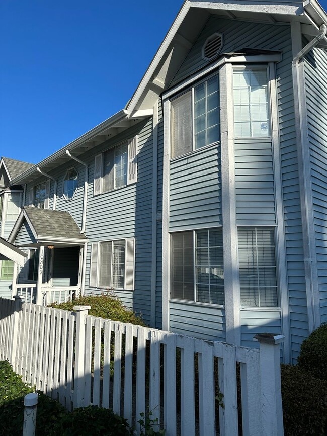 Building Photo - 10809 SE 172nd St