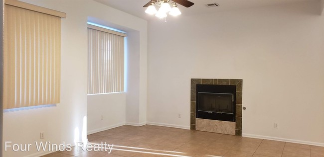 Building Photo - 4 br, 2.5 bath House - 13337 Calle Amapola