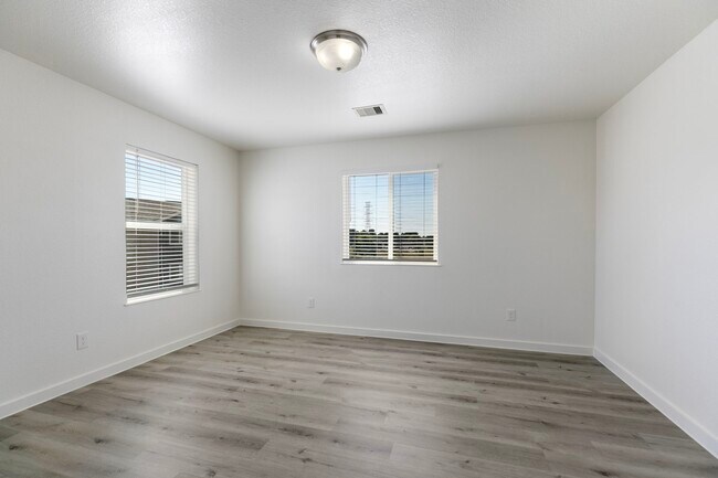 Foto del edificio - 21155 Gosling Rd