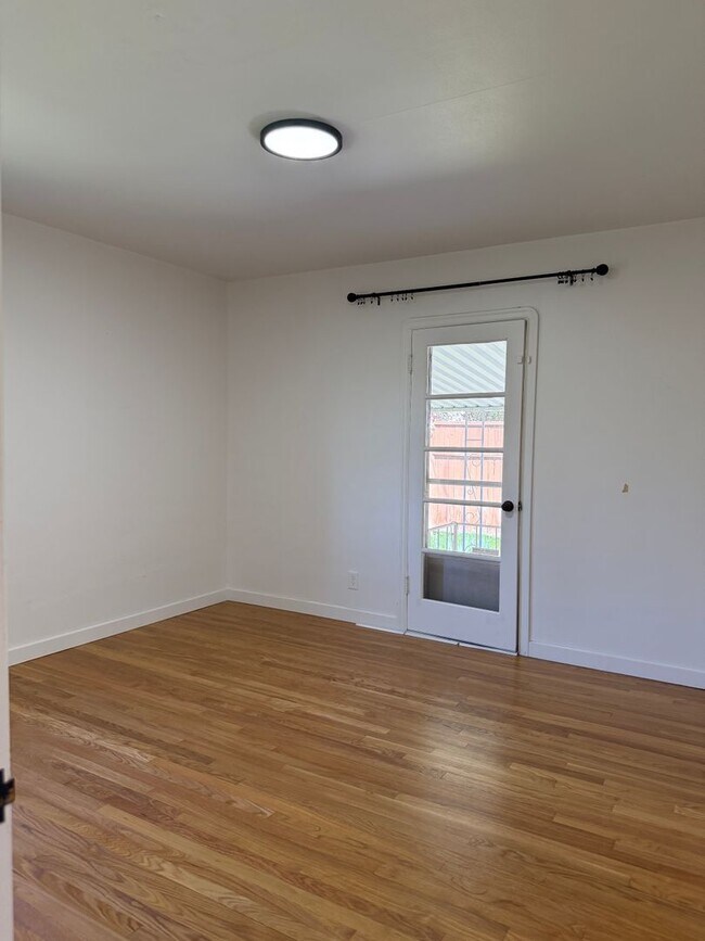 Foto del edificio - 5 Bedroom 3 Bathroom Southhill Home for Rent