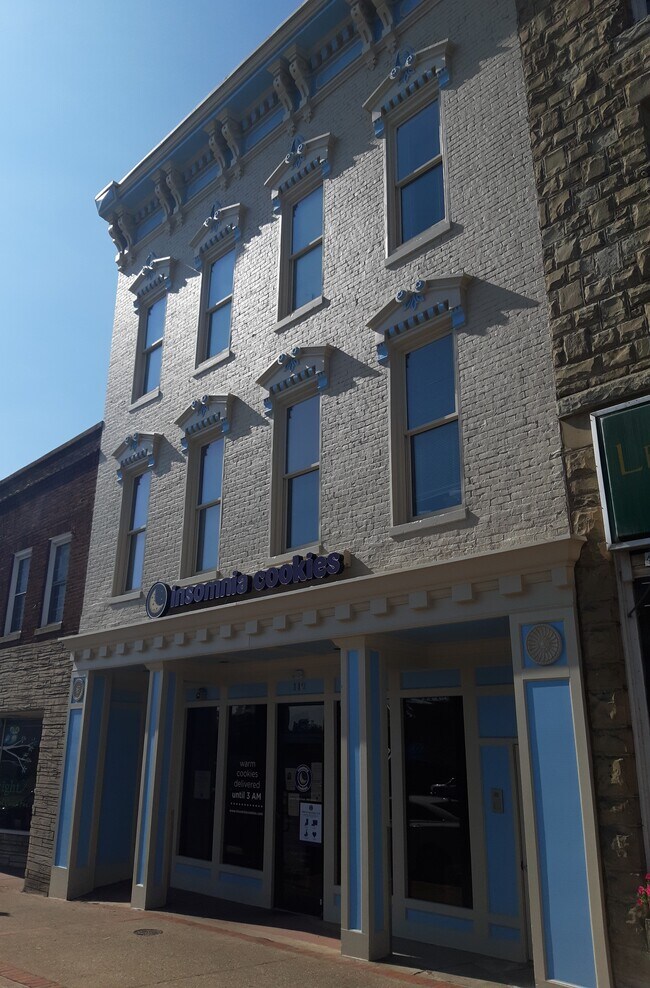112 E Main Street - 112 E Main St